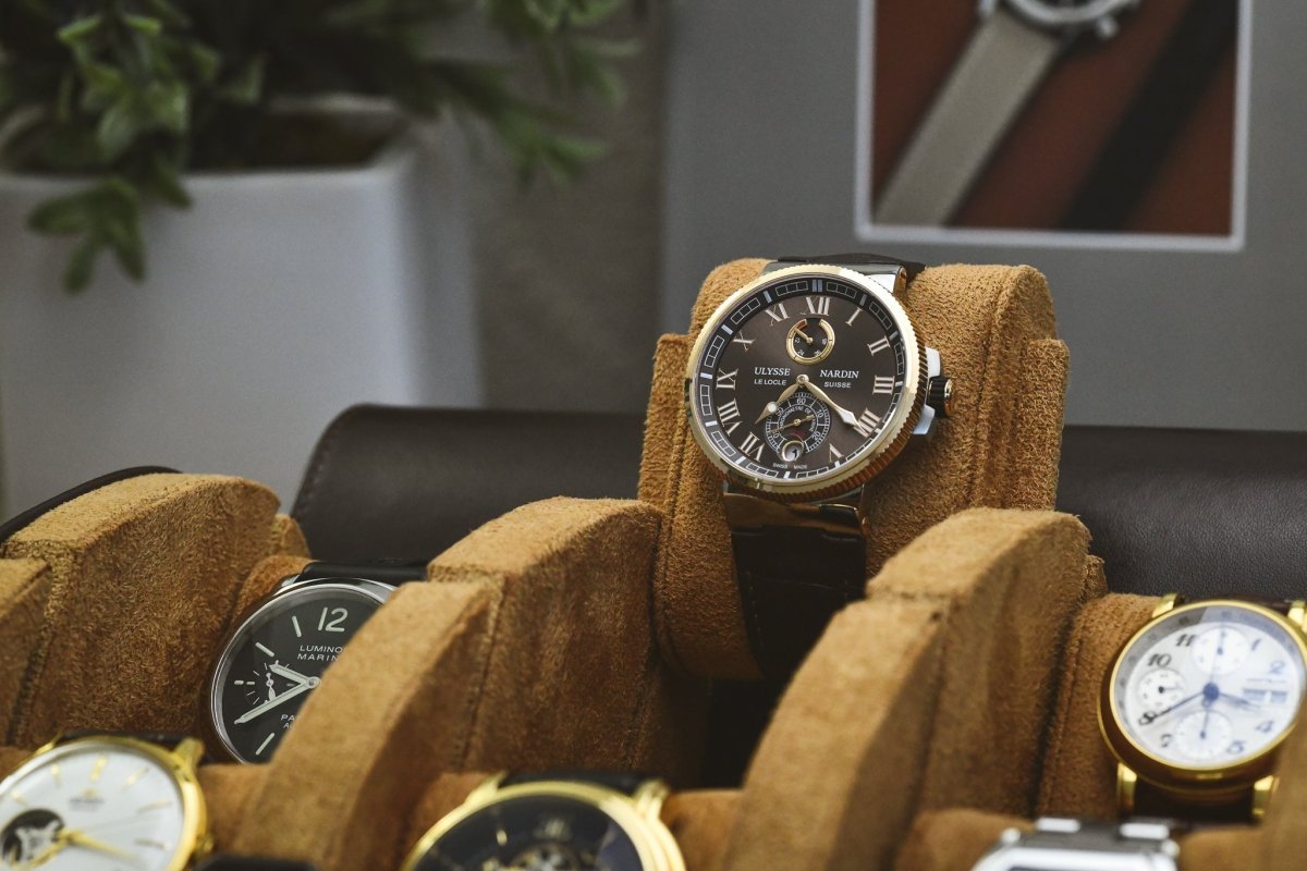 6 Watch Case - Espresso Brown watch band - Strapped For Time